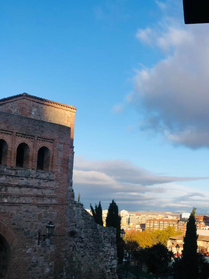 El Capricho Del Arco_Apartamentos Burgos Catedral Εξωτερικό φωτογραφία