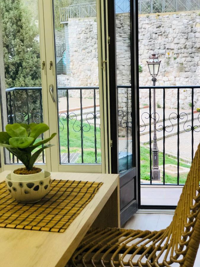 El Capricho Del Arco_Apartamentos Burgos Catedral Εξωτερικό φωτογραφία