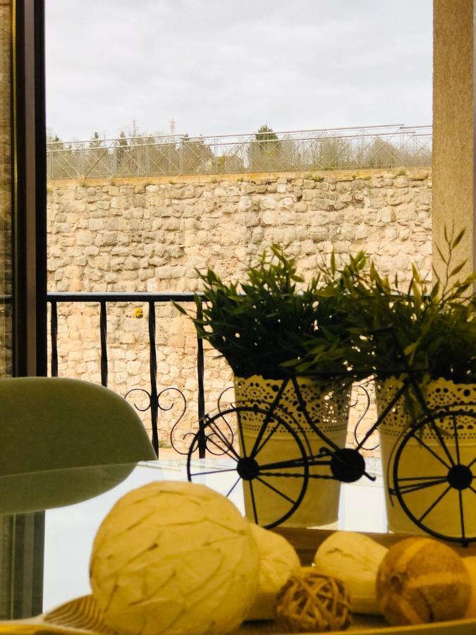 El Capricho Del Arco_Apartamentos Burgos Catedral Εξωτερικό φωτογραφία
