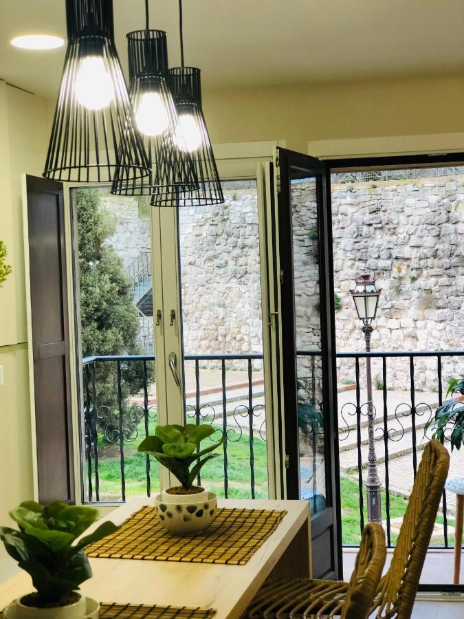 El Capricho Del Arco_Apartamentos Burgos Catedral Εξωτερικό φωτογραφία